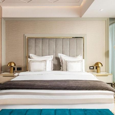 Hotel Plaza Grand Near Igi Airport Új-Delhi Kültér fotó